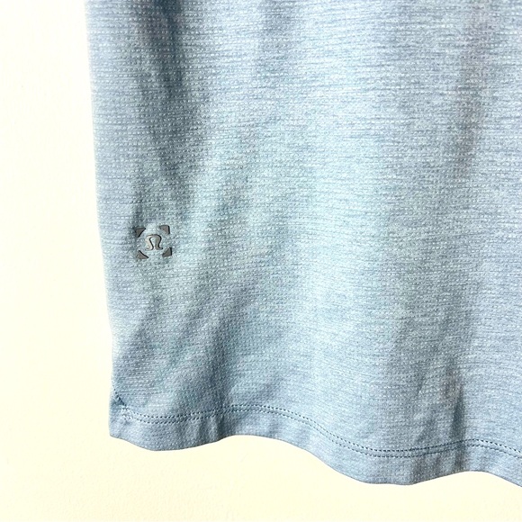 Lululemon Men’s Fast and Free Short Sleeve Running Shirt Light/Navy Blue. - Picture 5 of 5